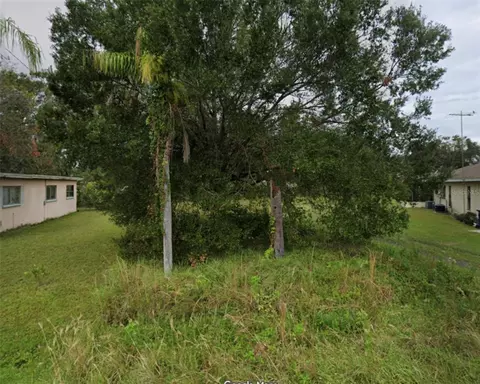 2611 9th Avenue Dr E, Palmetto, FL 34221