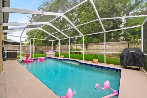 Exterior - 1518 Westerly Dr, Brandon, FL 33511 photo 6 of 8