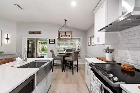 Kitchen - 1518 Westerly Dr, Brandon, FL 33511 photo 4 of 5