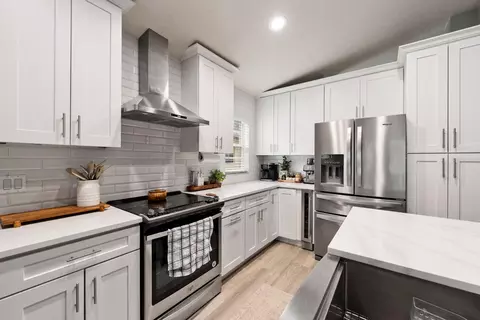 Kitchen - 1518 Westerly Dr, Brandon, FL 33511 photo 3 of 5