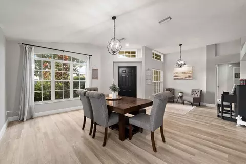 Dining - 1518 Westerly Dr, Brandon, FL 33511 photo 2 of 2