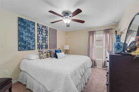 Bedroom - 10048 Ives Loop, Hudson, FL 34667 photo 3 of 6