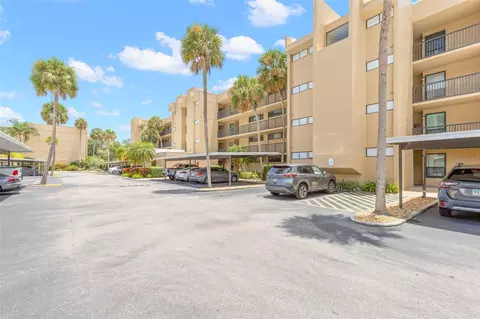 2614 Cove Cay Dr #106, Clearwater, FL 33760