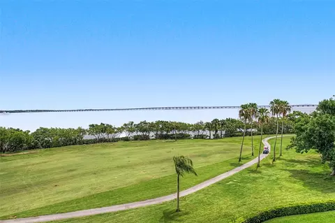2618 Cove Cay Dr #505, Clearwater, FL 33760