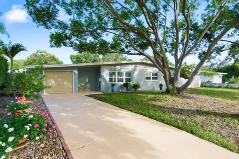 3280 56th Way N, Saint Petersburg, FL 33710