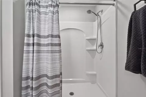 Bath - 12820 Bent Twig Dr, Riverview, FL 33579 photo 3 of 6