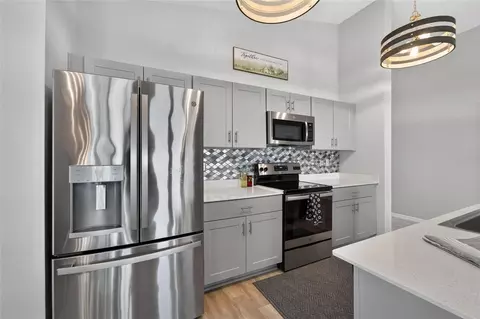 Kitchen - 12820 Bent Twig Dr, Riverview, FL 33579 photo 2 of 6