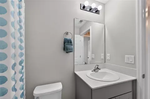 Bath - 12820 Bent Twig Dr, Riverview, FL 33579 photo 6 of 6