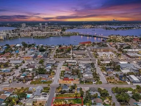 516 78th Ave, Saint Pete Beach, FL 33706