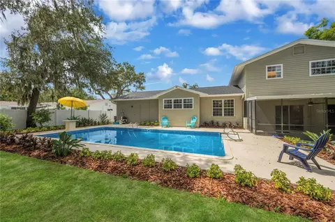 Exterior - 122 Windy Pl, Brandon, FL 33511 photo 8 of 14