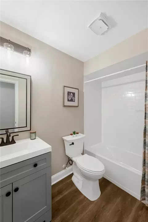 Bath - 122 Windy Pl, Brandon, FL 33511 photo 3 of 3