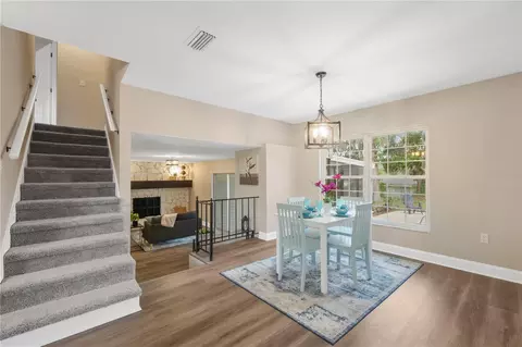 Dining - 122 Windy Pl, Brandon, FL 33511 photo 2 of 5