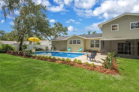Exterior - 122 Windy Pl, Brandon, FL 33511 photo 4 of 14
