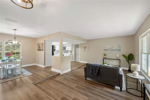 Living - 122 Windy Pl, Brandon, FL 33511 photo 5 of 11
