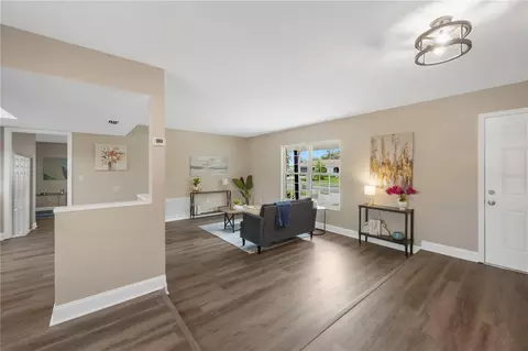 Living - 122 Windy Pl, Brandon, FL 33511 photo 11 of 11
