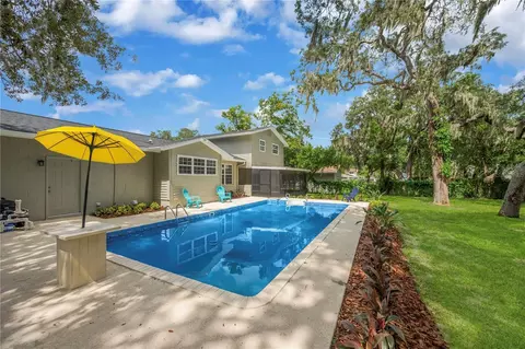 Exterior - 122 Windy Pl, Brandon, FL 33511 photo 5 of 14