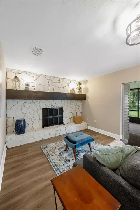 Living - 122 Windy Pl, Brandon, FL 33511 photo 7 of 11