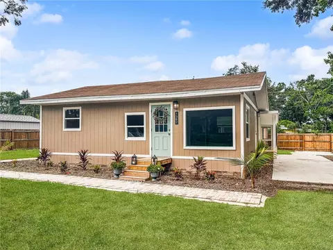 1362 Milton St, Clearwater, FL 33756