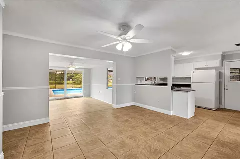 Living - 4314 Lark Dr, Dover, FL 33527 photo 6 of 9
