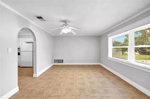 Living - 4314 Lark Dr, Dover, FL 33527 photo 9 of 9
