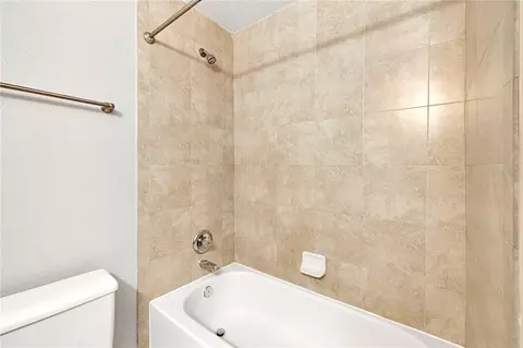 Bath - 4314 Lark Dr, Dover, FL 33527 photo 2 of 3
