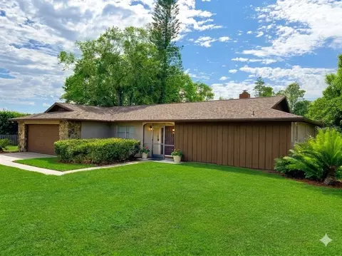 3215 Lake Saxon Dr, Land O Lakes, FL 34639