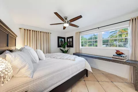 Bedroom - 407 Harbor View Ln, Largo, FL 33770 photo 4 of 6