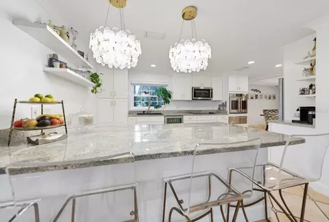 Kitchen - 407 Harbor View Ln, Largo, FL 33770 photo 2 of 3