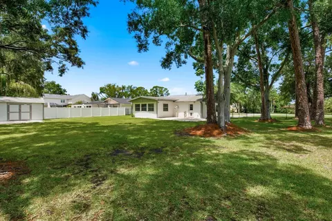 Exterior - 601 Shore Dr E, Oldsmar, FL 34677 photo 3 of 7