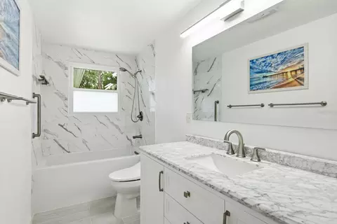 Bath - 601 Shore Dr E, Oldsmar, FL 34677 photo 2 of 2
