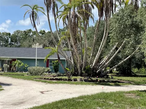 Exterior - 1601 Stephens Rd, Ruskin, FL 33570 photo 2 of 6
