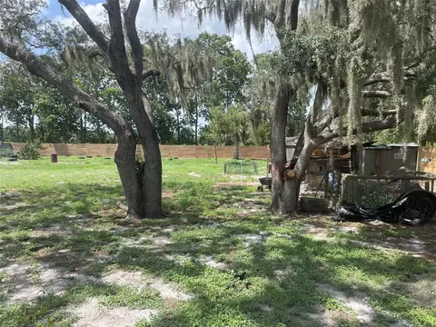 Exterior - 1601 Stephens Rd, Ruskin, FL 33570 photo 5 of 6