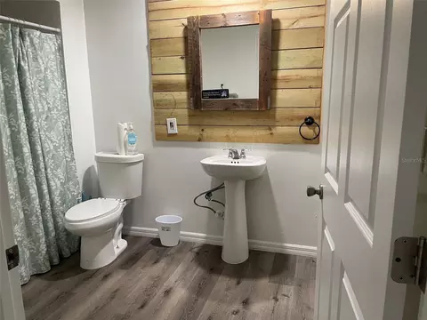 Bath - 1601 Stephens Rd, Ruskin, FL 33570 photo 1 of 3