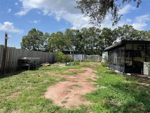 Exterior - 1601 Stephens Rd, Ruskin, FL 33570 photo 4 of 6