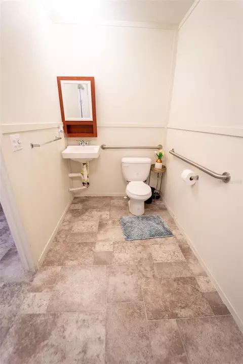 Bath - 11634 Mcmullen Loop, Riverview, FL 33569 photo 6 of 6