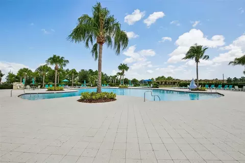 Exterior - 11008 Leland Groves Dr, Riverview, FL 33579 photo 4 of 5