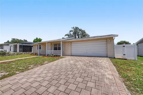 9830 Rainbow Ln, Port Richey, FL 34668