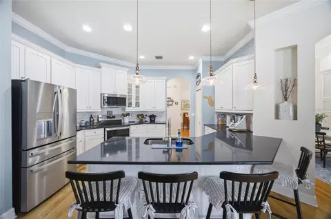 Kitchen - 2013 Raven Manor Dr, Dover, FL 33527 photo 3 of 4