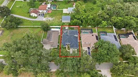 View/Area - 2013 Raven Manor Dr, Dover, FL 33527 photo 3 of 6