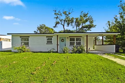 2004 E Broad St, Tampa, FL 33610