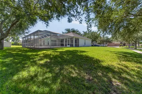 Exterior - 1314 Rowantree Dr, Dover, FL 33527 photo 14 of 21