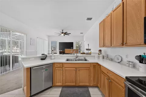 Kitchen - 1314 Rowantree Dr, Dover, FL 33527 photo 1 of 5
