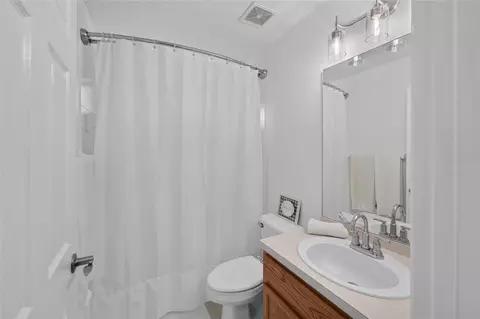 Bath - 1314 Rowantree Dr, Dover, FL 33527 photo 9 of 9