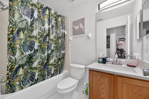 Bath - 9212 River Rock Ln, Riverview, FL 33578 photo 4 of 4