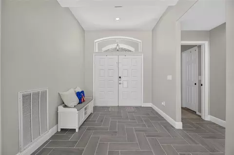 Entry Way - 12419 Riverglen Dr, Riverview, FL 33569 photo 2 of 5