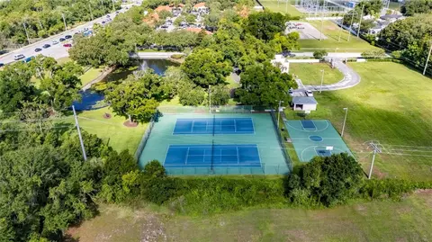 View/Area - 12419 Riverglen Dr, Riverview, FL 33569 photo 6 of 7