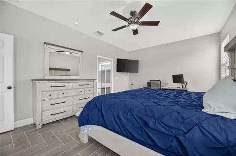 Bedroom - 12419 Riverglen Dr, Riverview, FL 33569 photo 11 of 13