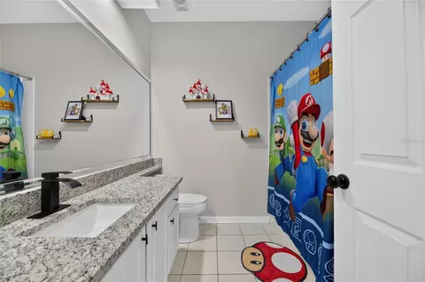 Bath - 12419 Riverglen Dr, Riverview, FL 33569 photo 3 of 7