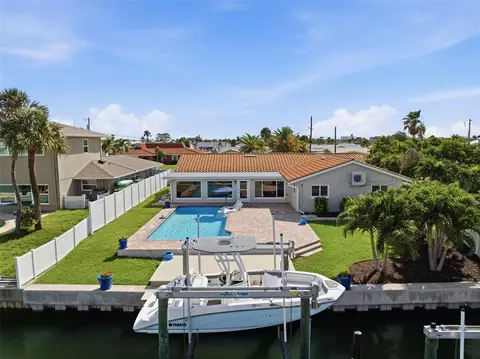 6414 2nd Palm Pt, Saint Pete Beach, FL 33706