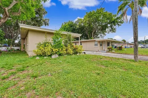 Exterior - 10598 106th Ave, Largo, FL 33773 photo 2 of 3